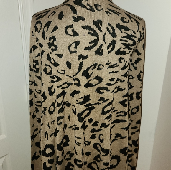 ASHLEY STEWART LEPORARD CARDIGAN !! - Picture 4 of 6